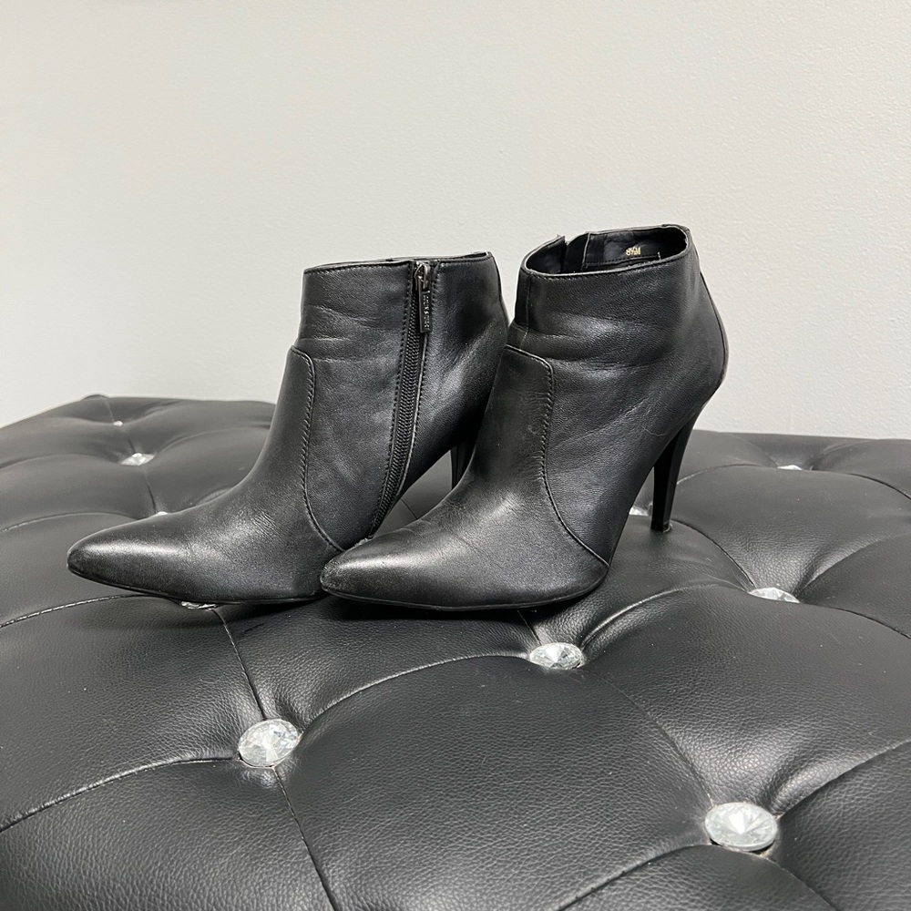 Black Ankle Boots 8.5 Collin Stewart